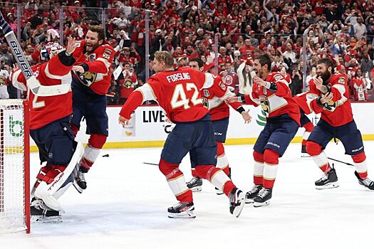 Инсайдер НХЛ рассказал, как «Флорида» может решить проблемы с потолком зарплат