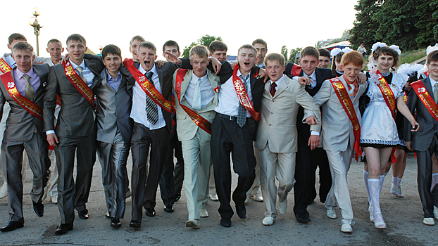 Накануне выпускного: как поговорить с подростком об алкоголе