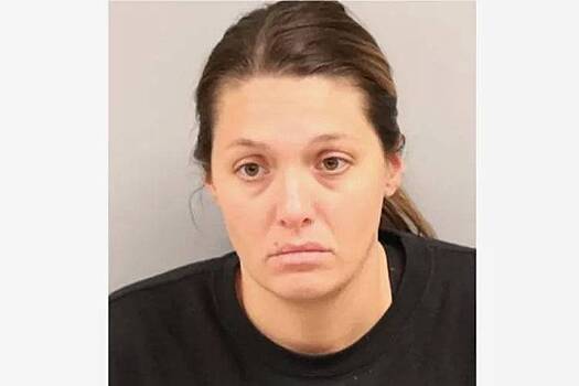 Учительница совратила 11-летнего школьника и спустя два года родила от него ребенка