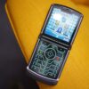 Обзор Motorola Razr 5G