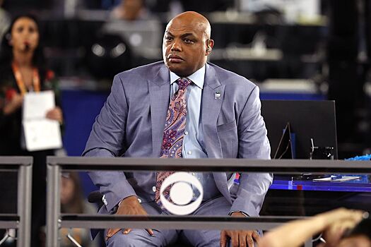 Чарльз Баркли вспомнил, как Коби Брайант писал ему матерные сообщения посреди ночи