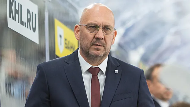 Десятков наорал на игроков «Лады» в перерыве с «Торпедо» (0:2): «Сработало частично. Прекрасно видите, что усиление нам нужно. Можно взять любого жителя, он за вашу зарплату так стараться будет, но надо мочь»