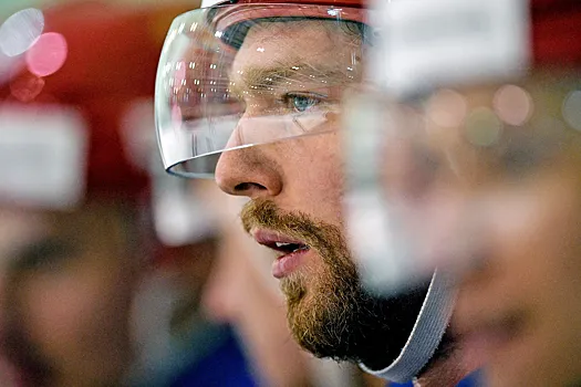 Хоккеист Кузнецов рассказал, на что потратил первую зарплату