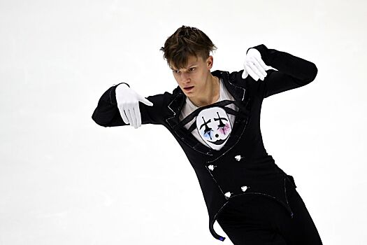 Евгений Семененко возобновил тренировки на льду после травмы колена