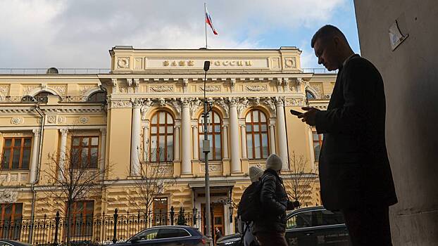 Сенат США собрался ежемесячно передавать Украине 10 млрд из российских активов