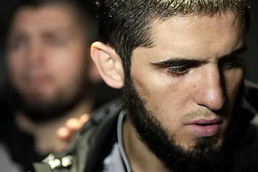 Экс-претендент на титул UFC объяснил, почему Махачев рискует проиграть на UFC 322