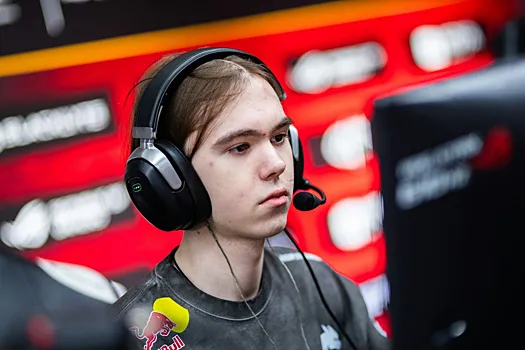 Donk сделал клатч 1v5 на матче с Vitality на BLAST Rivals Fall — 2025 по CS 2