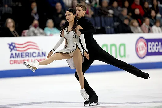 Мэдисон Чок и Эван Бэйтс выиграли этап Гран-при ISU в Лейк-Плэсиде