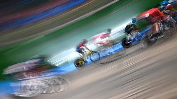 Российские велогонщики Дьяченко и Шишкина получили нейтральный статус