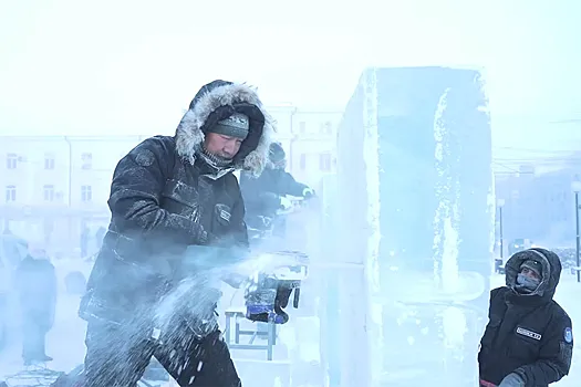 В Якутске стартовал международный конкурс ледовых скульптур "Бриллианты Якутии"