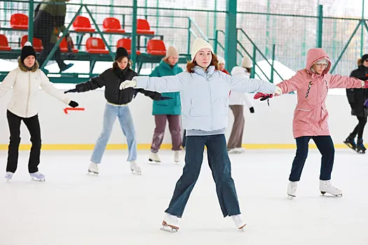 Для крепкого иммунитета и хорошего настроения: почему стоит заняться катанием на коньках