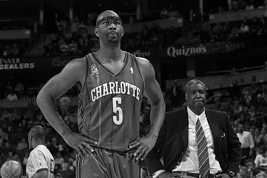 Названа причина смерти чемпиона НБА Элдена Кэмпбелла