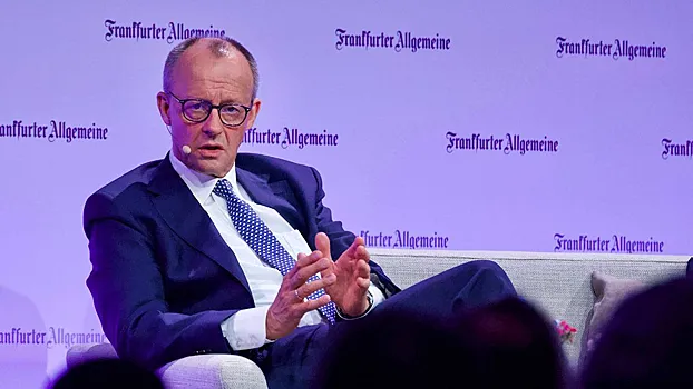 Мерц подал почти пять тысяч судебных исков против критиковавших его граждан