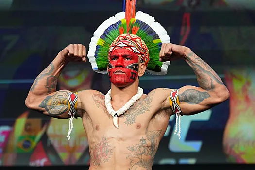 Алекс Перейра назвал два боя, ради которых он готов перейти в тяжёлый вес UFC