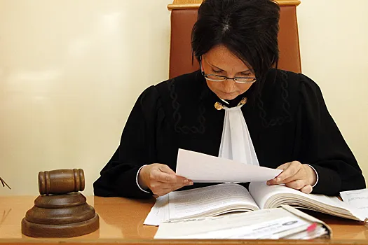 Бывшая девушка блогера выиграла иск насчет использования своих фотографий