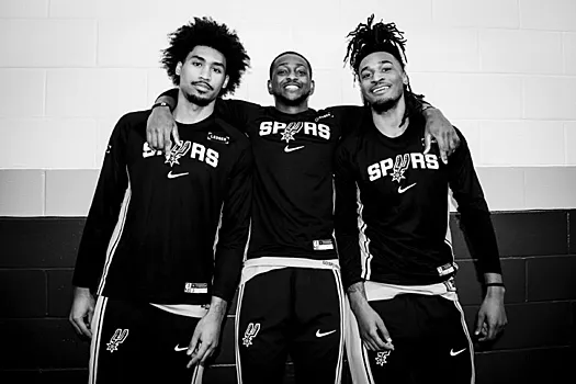 Дилан Харпер о задней линии «Сперс»: «Никакого эгоизма, присутствие ветерана уровня Матча всех звезд помогает во всем»