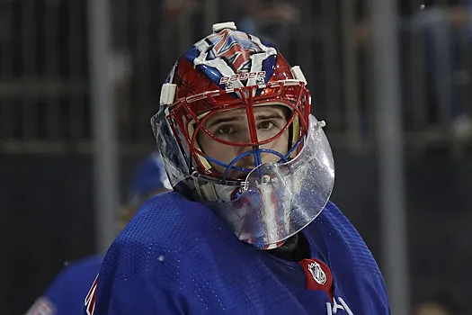 Игорь Шестёркин сделал яркий сейв в шпагате в матче с «Чикаго»