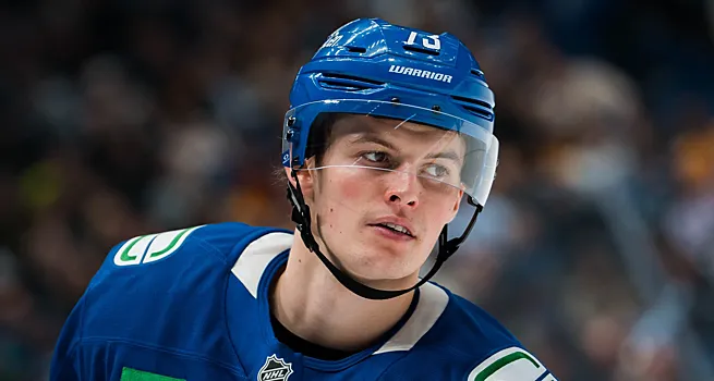 «Ванкувер» выставил Райхела на драфт отказов. У форварда 0+1 в 14 матчах после обмена из «Чикаго» в октябре