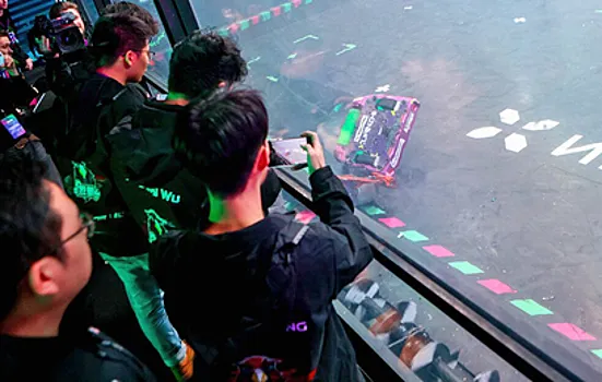 Финал чемпионата "Битва роботов" прошел в кинопарке "Москино"